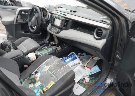 2015 Toyota Rav4 Xle z USA, uszkodzony, nr VIN 2T3RFREV0FW263060